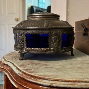 Vintage antique art Nouveau silver plated candy or jewelry dish